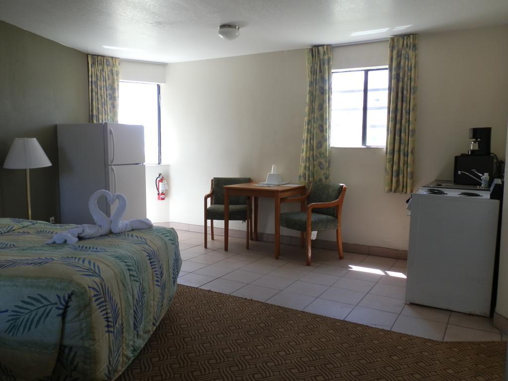 Roomba Inn & Suites - Daytona Beach Buitenkant foto